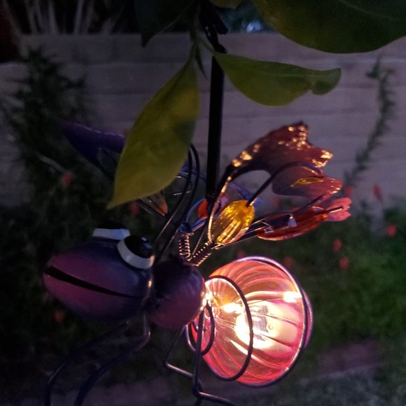 ( 3 Pcs) Whimsical LIGHTING BUG + Yellow BEE +  BUTTERFLY Solar LED - Picture 3 of 4